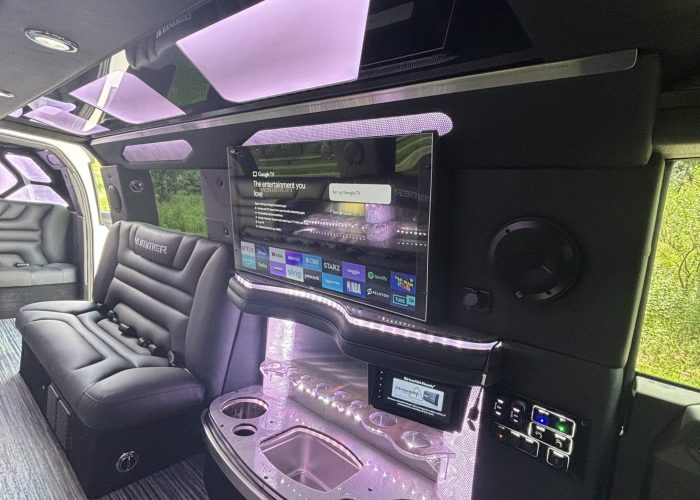 2026 hummer limo (2)