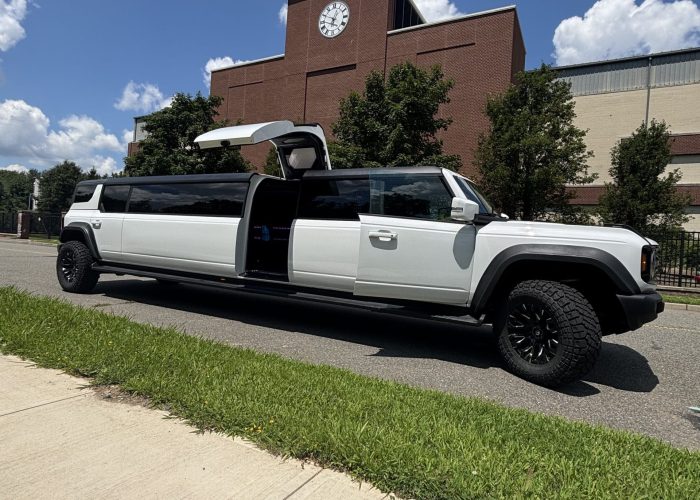 2026 hummer limo (4)